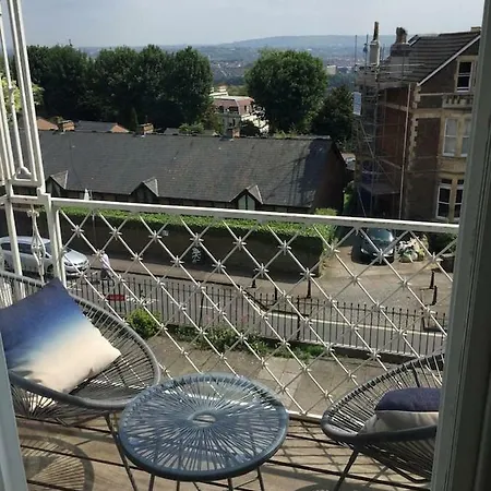 Elegant Period Clifton Balcony Apt - Simplycheckin Bristol Exterior photo