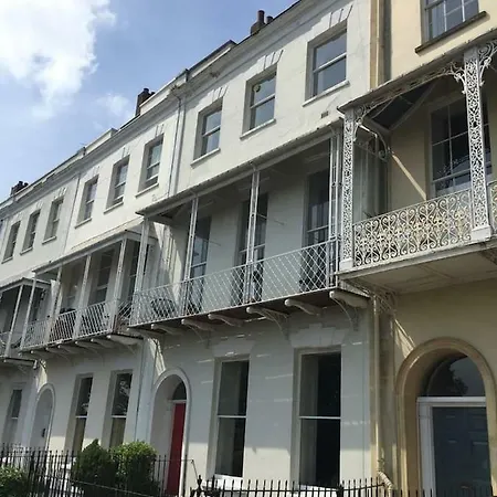 Elegant Period Clifton Balcony Apt - Simplycheckin Bristol Exterior photo