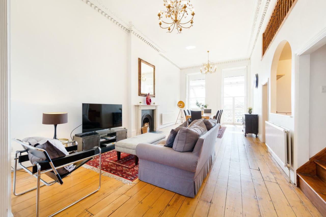 Elegant Period Clifton Balcony - Simplycheckin *